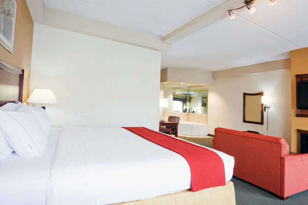 photo 1 of Holiday Inn Express And Suites Ft. Bragg