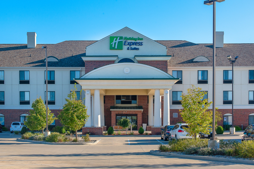 photo 1 of Holiday Inn Express & Suites Lafayette East by IHG