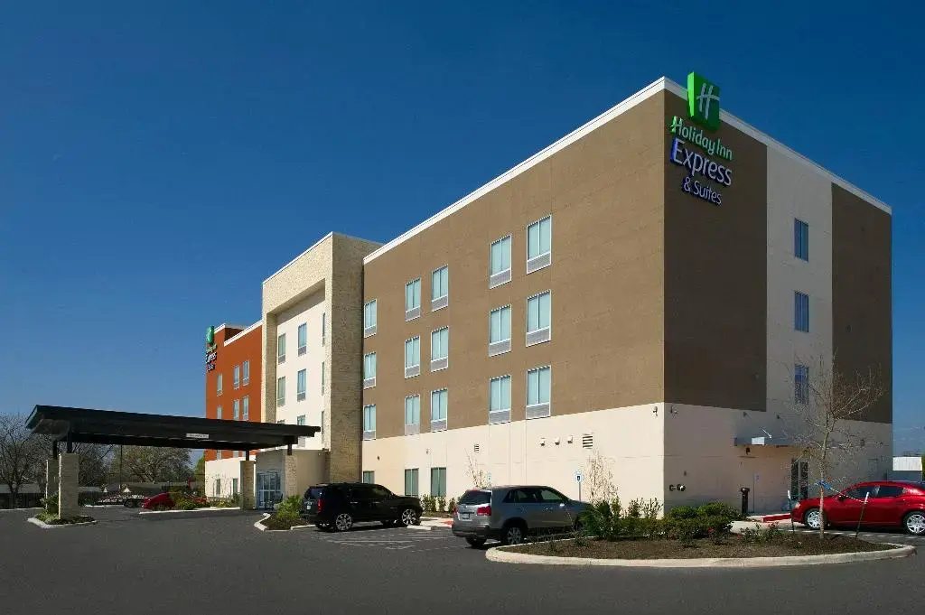 photo 1 of Holiday Inn Express  Suites New Braunfels