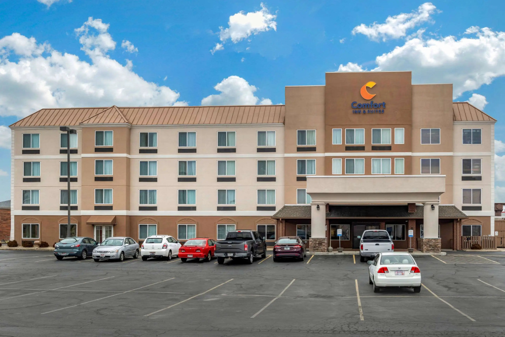 photo 1 of Comfort Inn & Suites Heath - Newark South