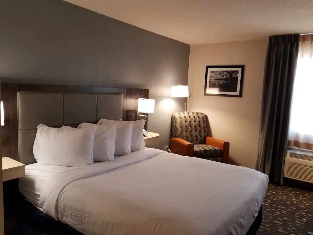 photo 1 of Holiday Inn Express Auburn Touring Drive