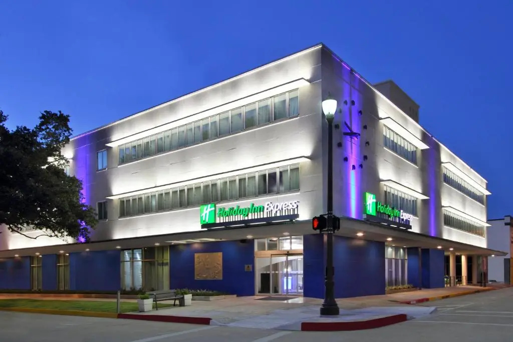 photo 1 of Holiday Inn Express Baton Rouge Downtown