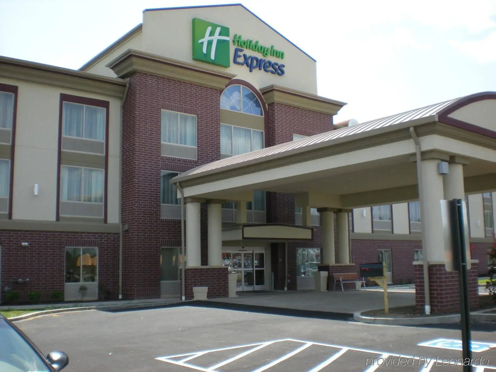 photo 1 of Holiday Inn Express Bentleyville