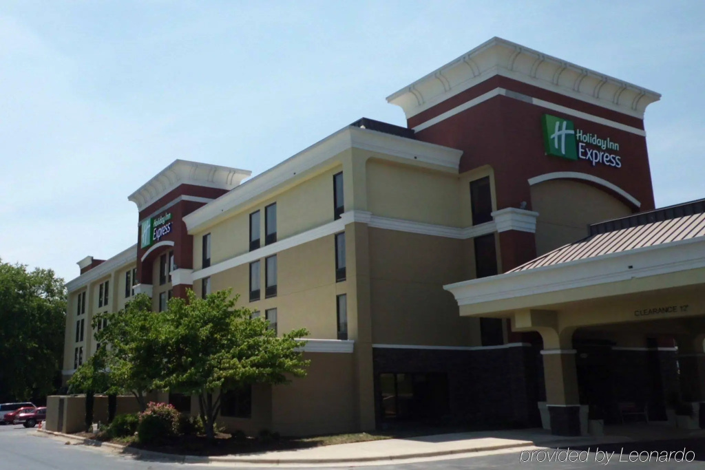 photo 1 of Holiday Inn Express Burlington by IHG