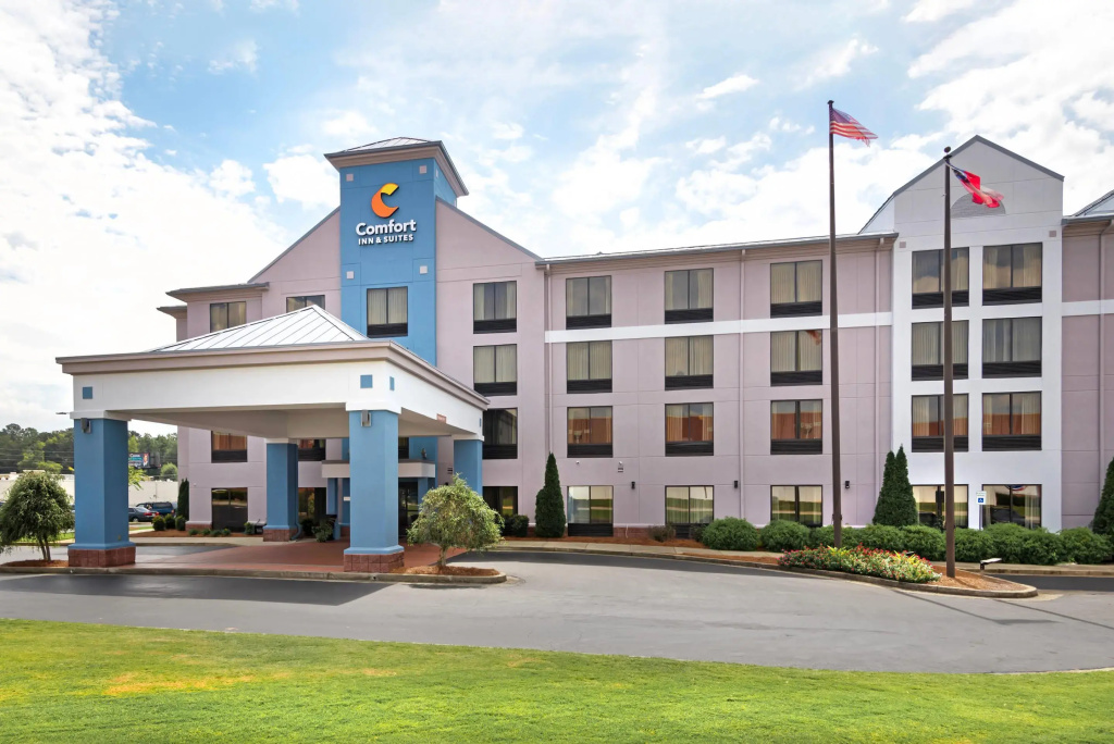 photo 1 of Comfort Inn & Suites Carrollton