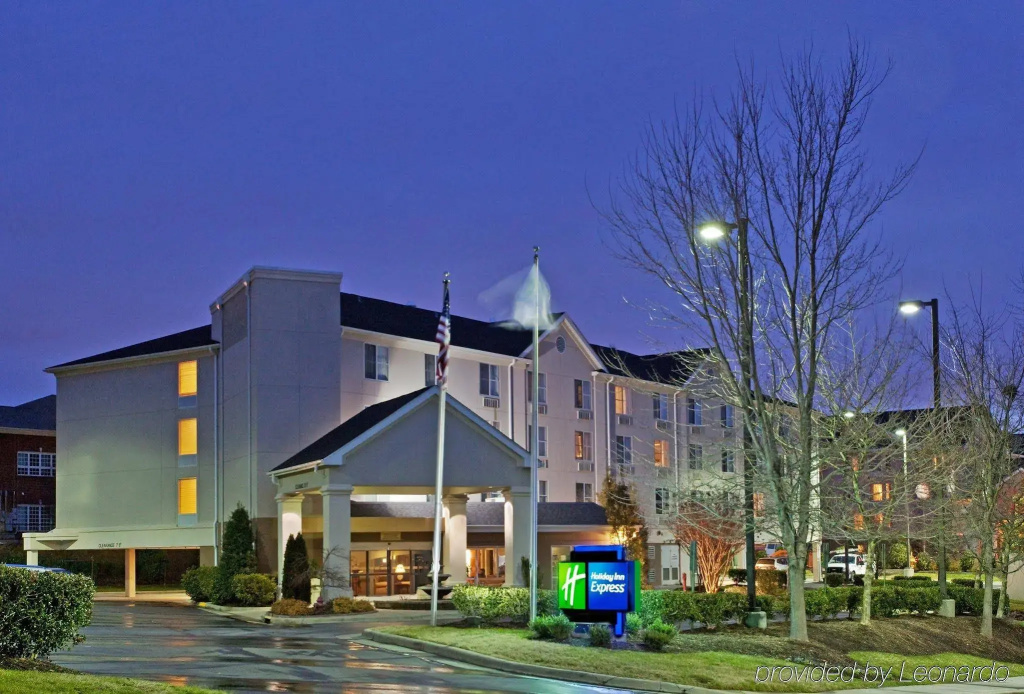 photo 1 of Holiday Inn Express Chapel Hill by IHG