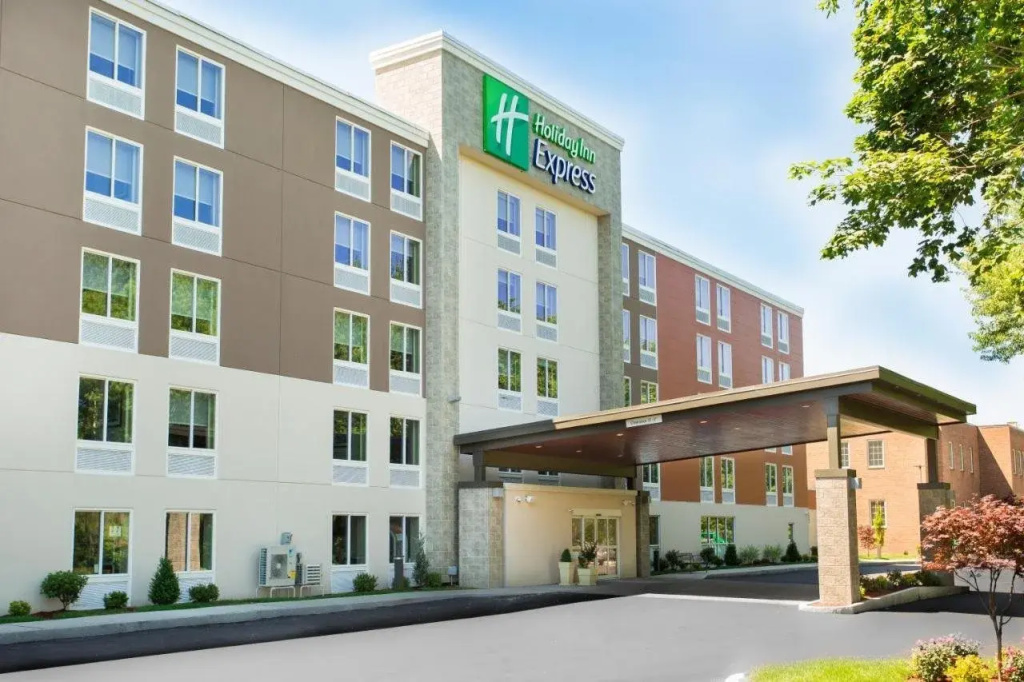 photo 1 of Holiday Inn Express Chelmsford by IHG