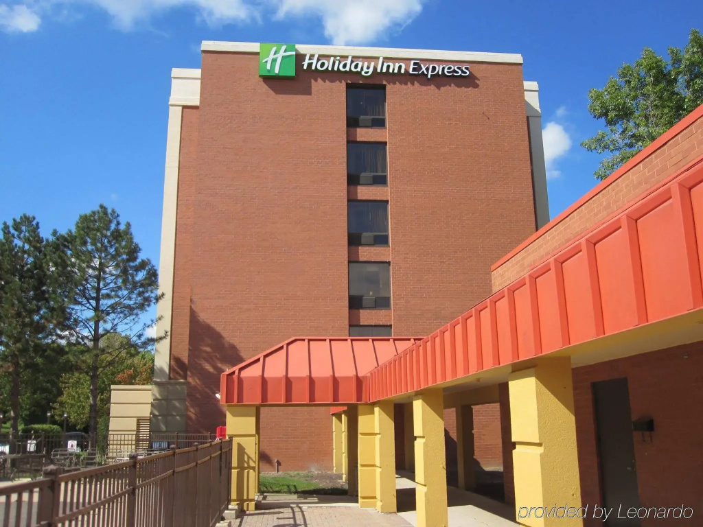 photo 1 of Radisson Hotel Schaumburg