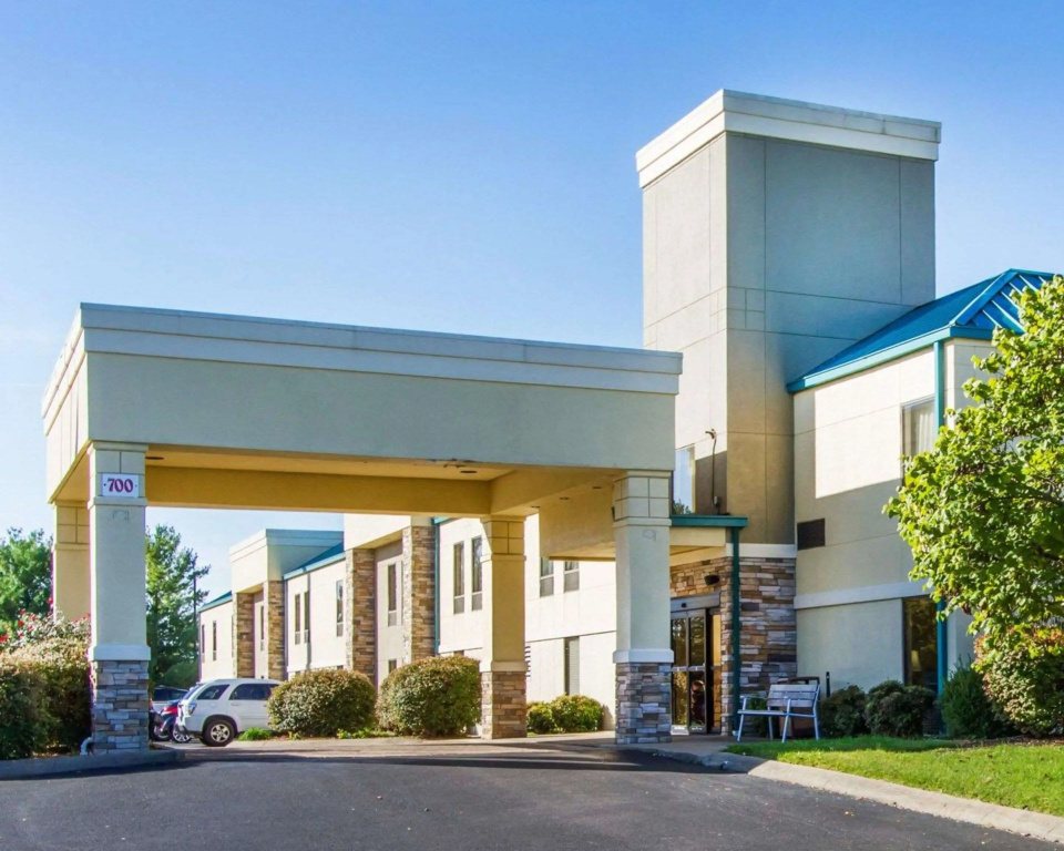 photo 1 of Quality Inn Clarksville - Exit 11