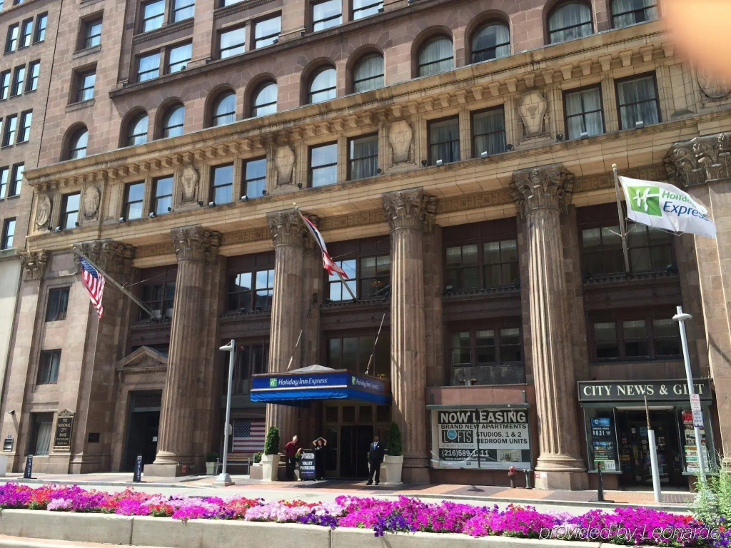 photo 1 of Holiday Inn Express Cleveland Downtown