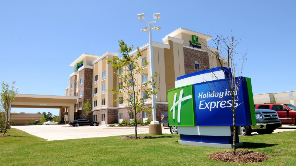 photo 1 of Holiday Inn Express Covington-Madisonville by IHG