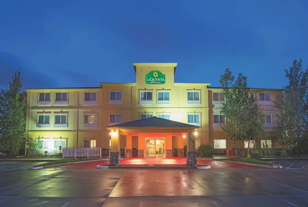 photo 1 of Holiday Inn Express Denver Brighton