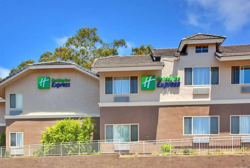 photo 1 of Hampton Inn Cardiff Beach Encinitas, CA Near Del Mar
