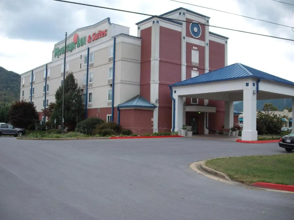 photo 1 of Holiday Inn Express Erwin I-181/i-26