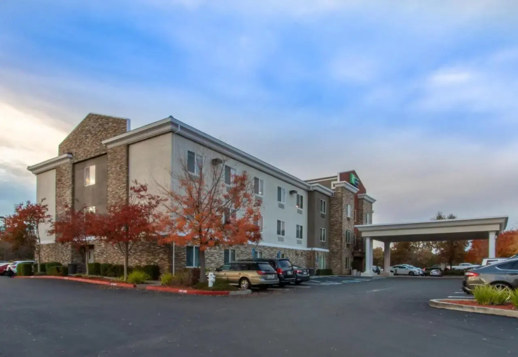 photo 1 of Holiday Inn Express Galleria Area