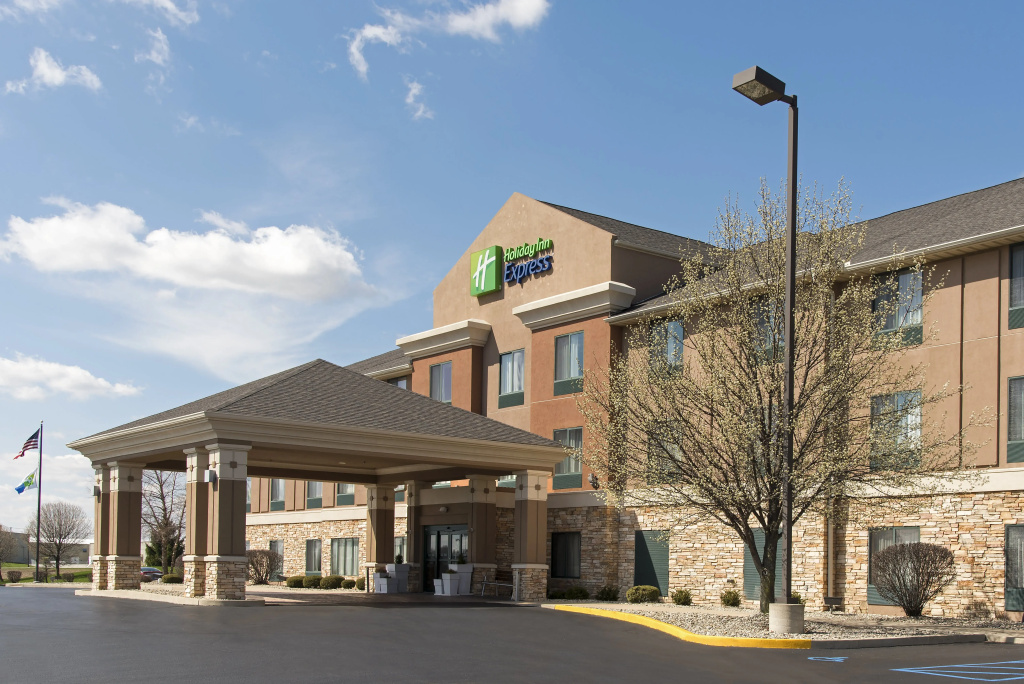 photo 1 of Holiday Inn Express Gas City by IHG