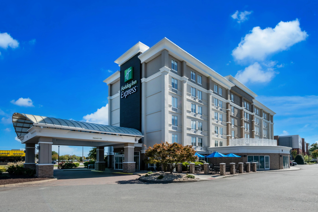 photo 1 of Holiday Inn Express Hampton - Coliseum Central by IHG