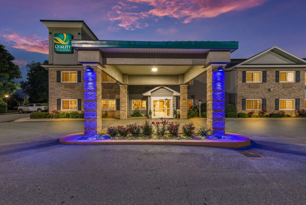 photo 1 of Quality Inn & Suites Hendersonville - Flat Rock