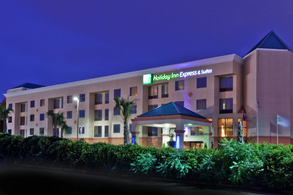 photo 1 of Holiday Inn Express Hotel & Suites by IHG