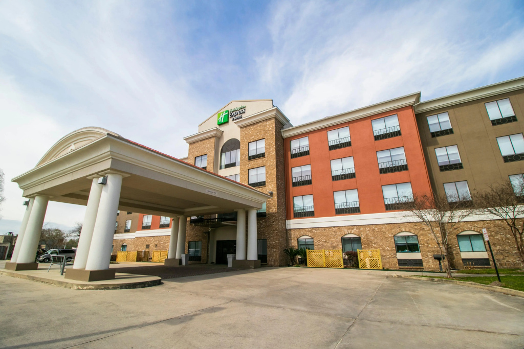 photo 1 of Holiday Inn Express Hotel & Suites, a Baton Rouge-Port Allen by IHG