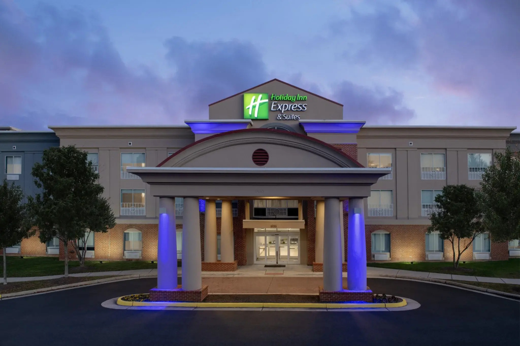 photo 1 of Holiday Inn Express & Suites Alexandria - Fort Belvoir by IHG