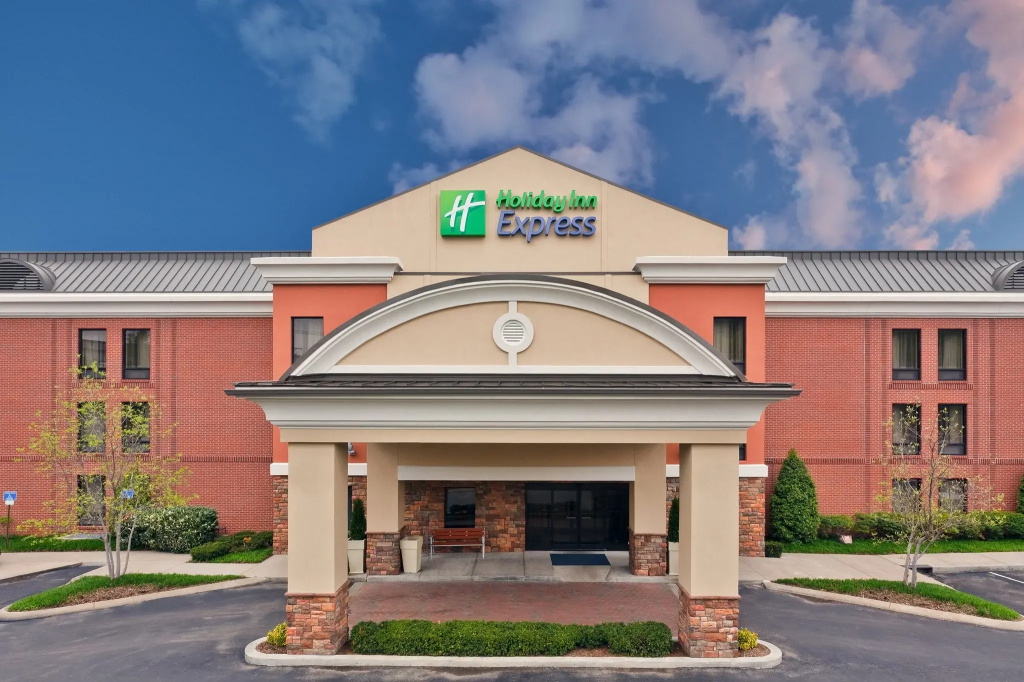 photo 1 of Holiday Inn Express & Suites Nashville - Brentwood I-65 by IHG