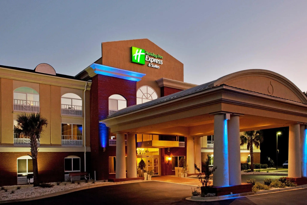 photo 1 of Holiday Inn Express Hotel & Suites Camden-I20 (Hwy 521) by IHG