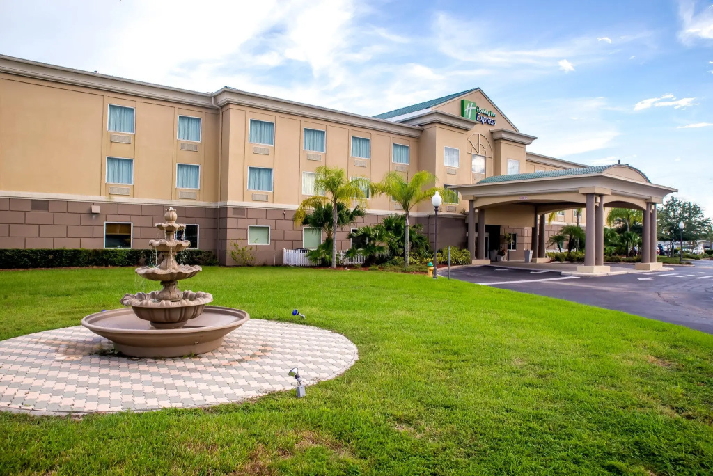 photo 1 of Holiday Inn Express & Suites Cocoa