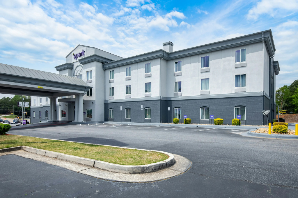 photo 1 of Spark by Hilton Commerce, GA