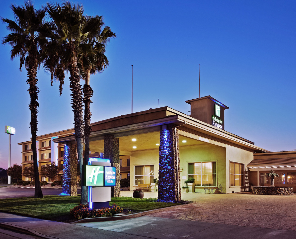 photo 1 of Holiday Inn Express Hotel & Suites Corning by IHG