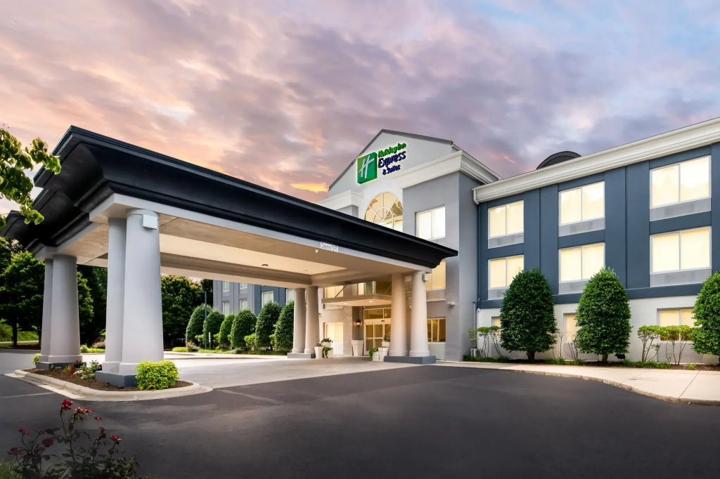 photo 1 of Holiday Inn Express & Suites Sylva - Western Carolina Area by IHG