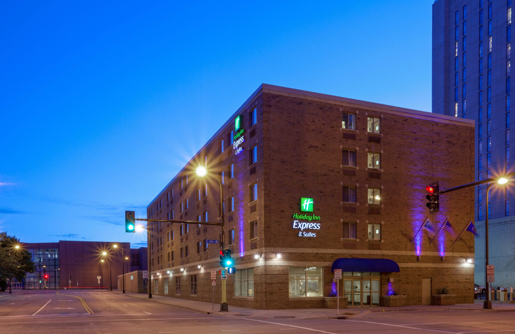 photo 1 of Holiday Inn Express Hotel & Suites Downtown Minneapolis by IHG