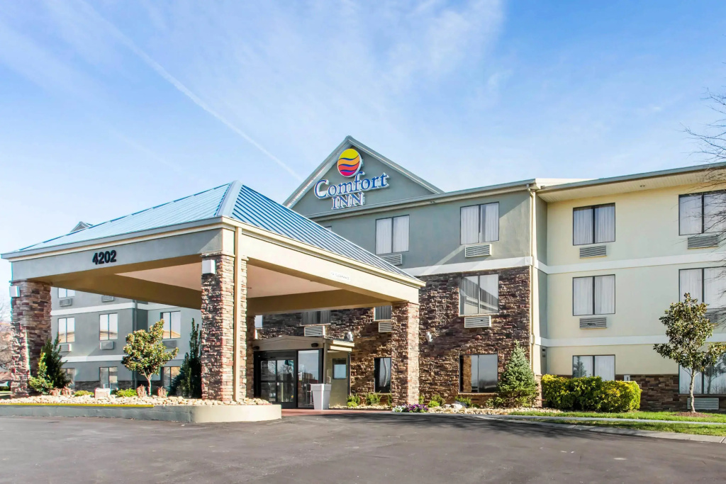 photo 1 of Comfort Inn Franklin Highway 96