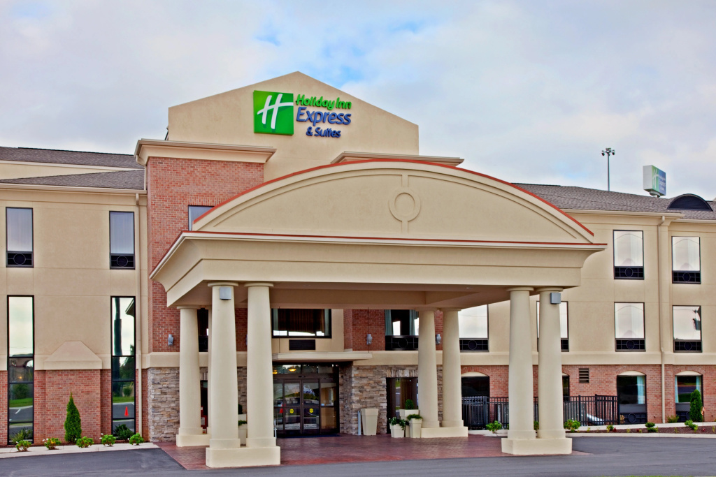 photo 1 of Holiday Inn Express & Suites Franklin KY by IHG