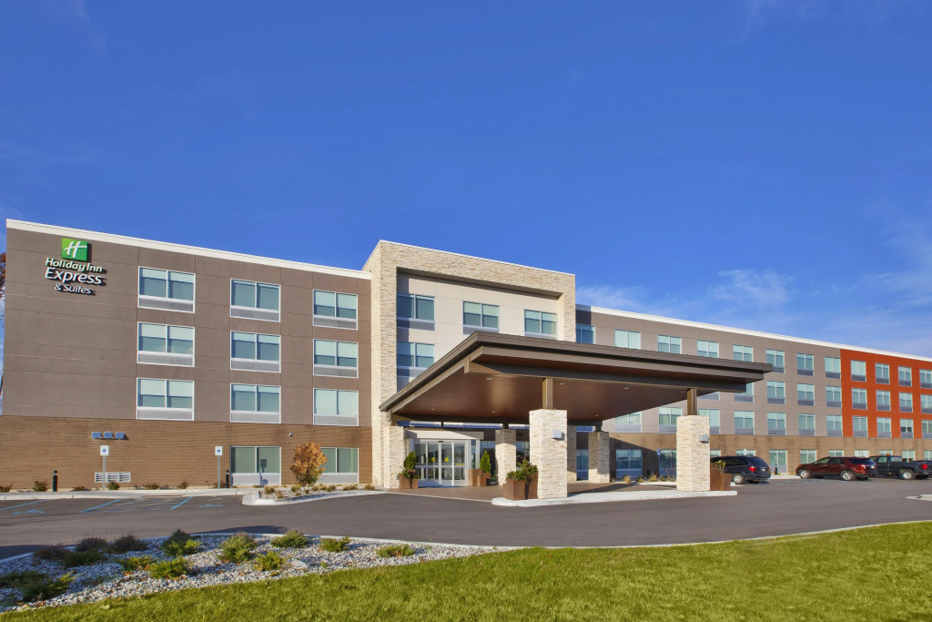 photo 1 of Candlewood Suites Grand Rapids Airport