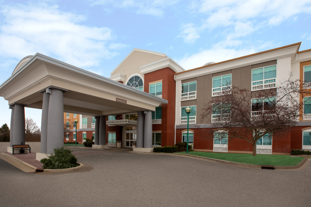 photo 1 of Holiday Inn Express Hotel & Suites Grand Rapids-North by IHG