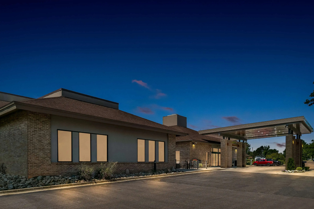 photo 1 of Best Western Okemos/East Lansing Hotel & Suites