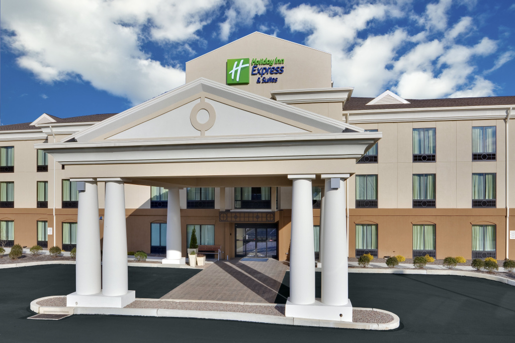 photo 1 of Holiday Inn Express Hotel & Suites Lebanon by IHG