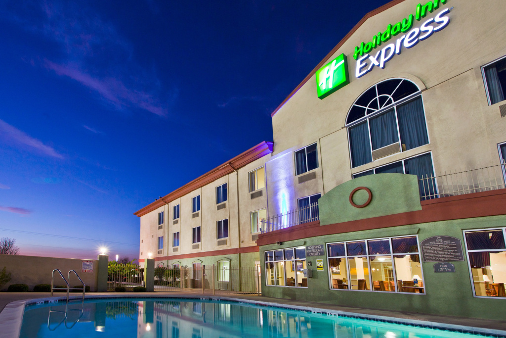 photo 1 of Holiday Inn Express & Suites Live Oak by IHG