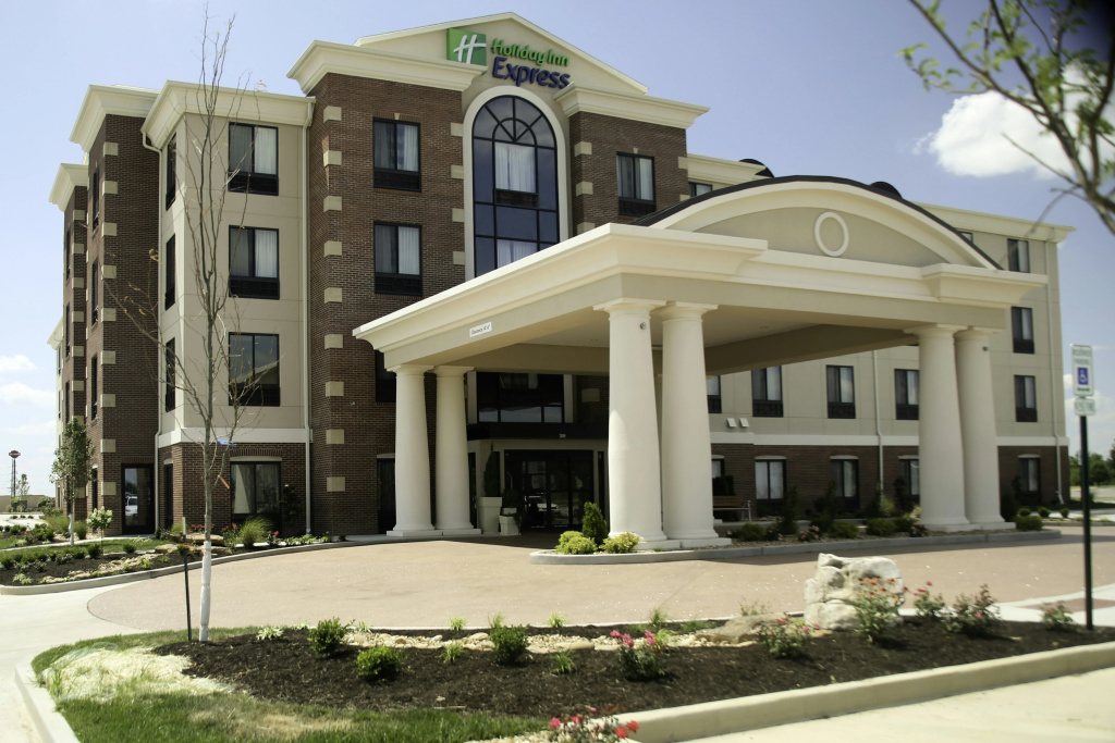 photo 1 of Holiday Inn Express Hotel & Suites Marion Northeast by IHG