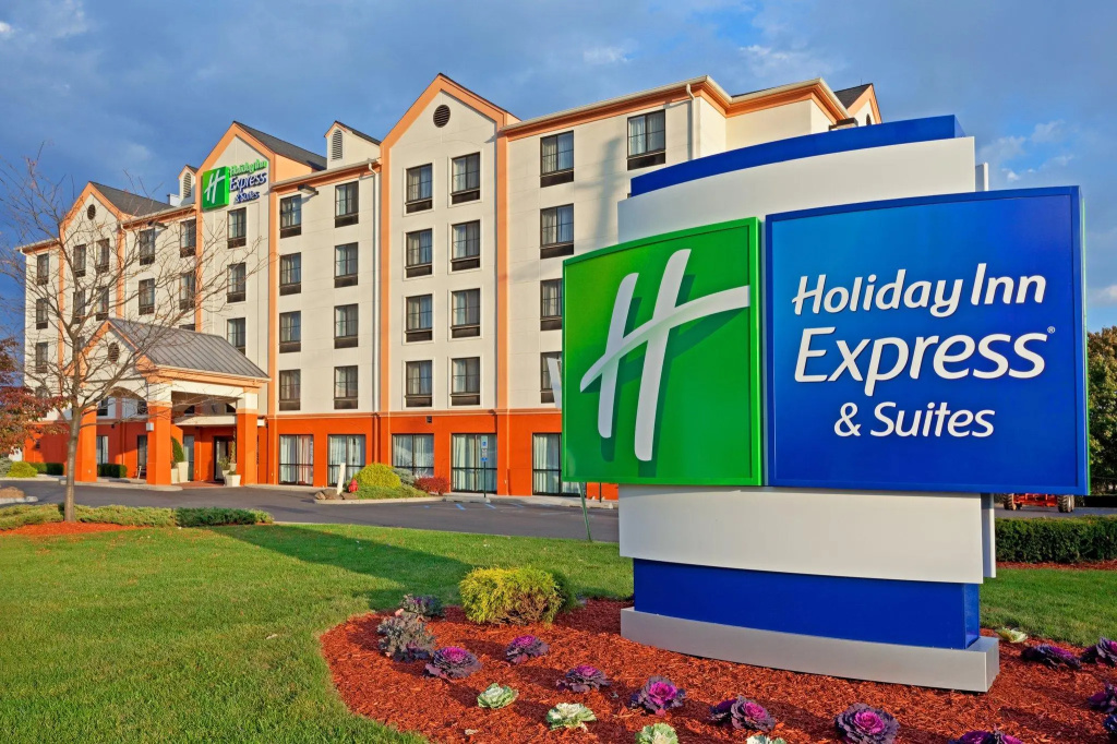photo 1 of Holiday Inn Express Hotel & Suites Meadowlands Area by IHG