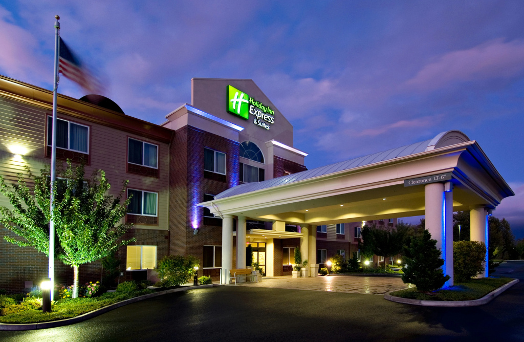 photo 1 of Holiday Inn Express Hotel & Suites Medford-Central Point by IHG