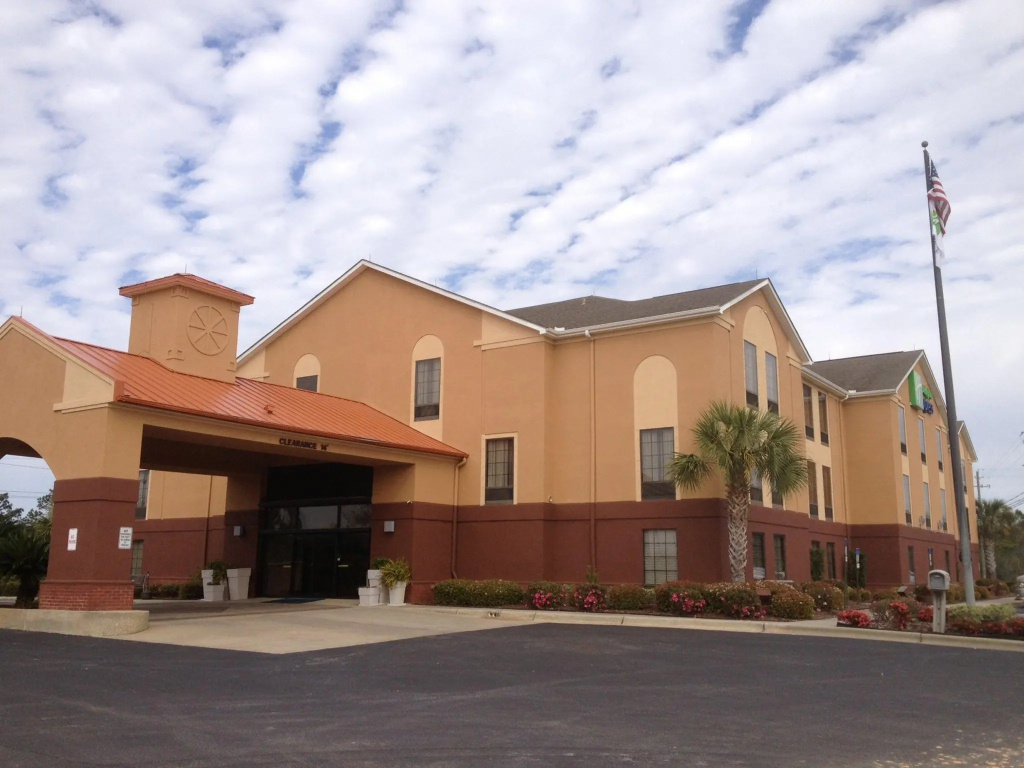 photo 1 of Holiday Inn Express & Suites Milton East I-10 by IHG