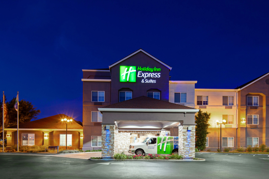 photo 1 of Holiday Inn Express Hotel & Suites Oakland-Airport by IHG