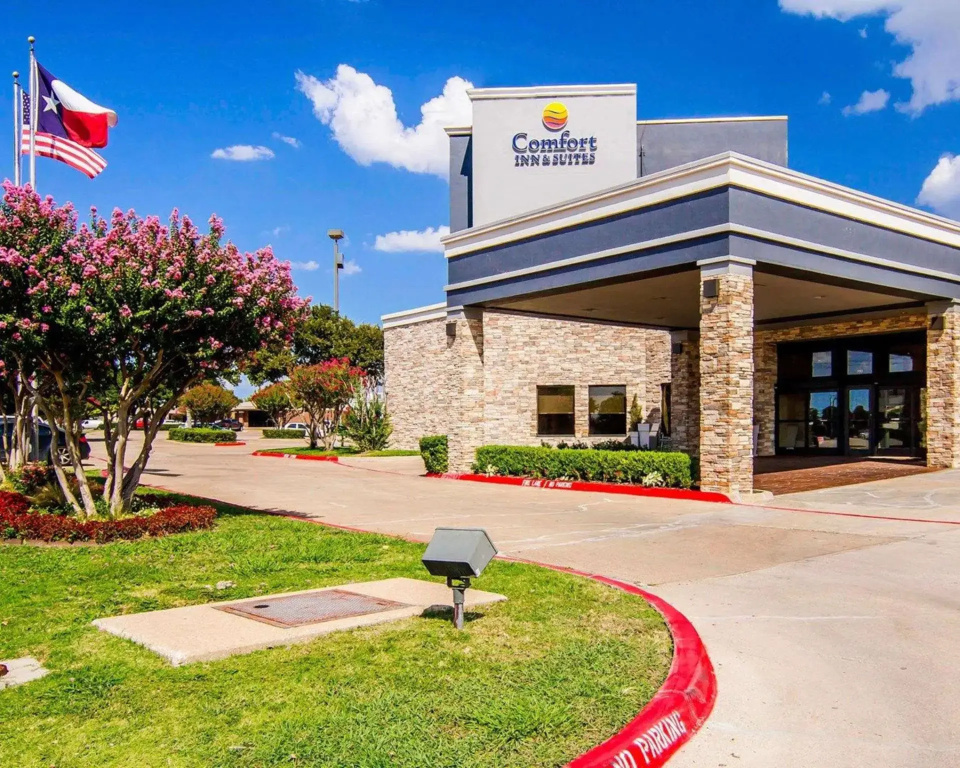 photo 1 of Comfort Inn and Suites Plano East