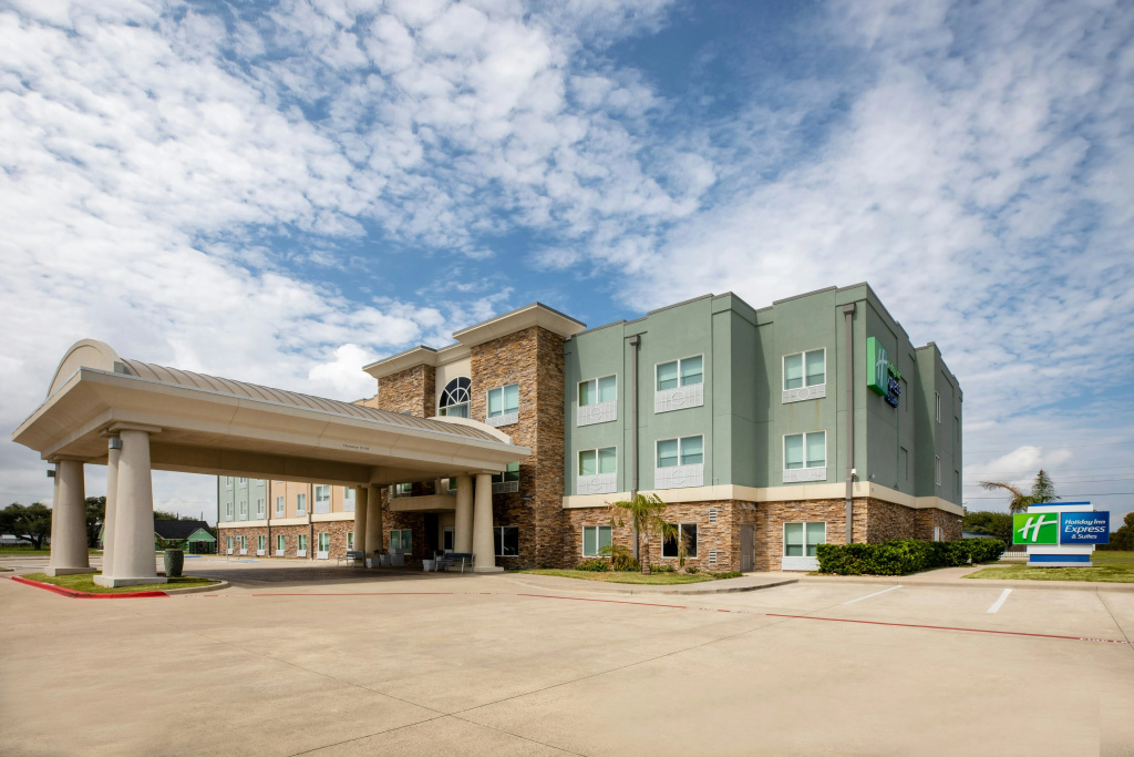 photo 1 of Holiday Inn Express & Suites Rockport - Bay View by IHG
