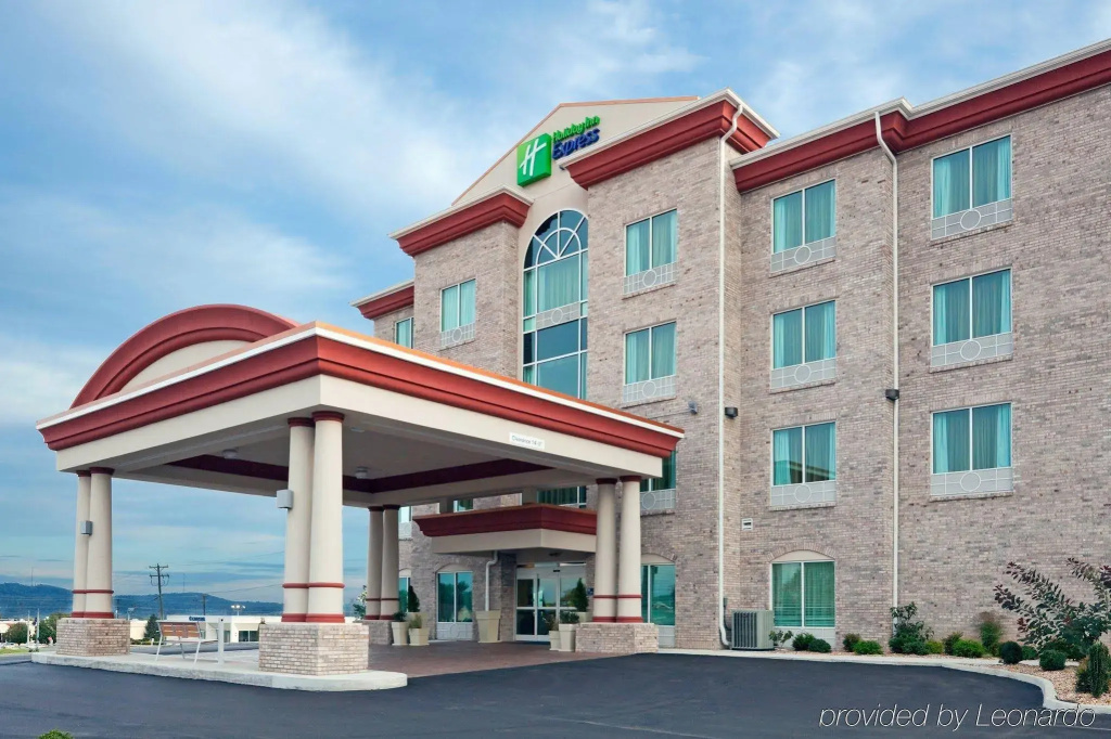 photo 1 of Holiday Inn Express & Suites Somerset Central by IHG