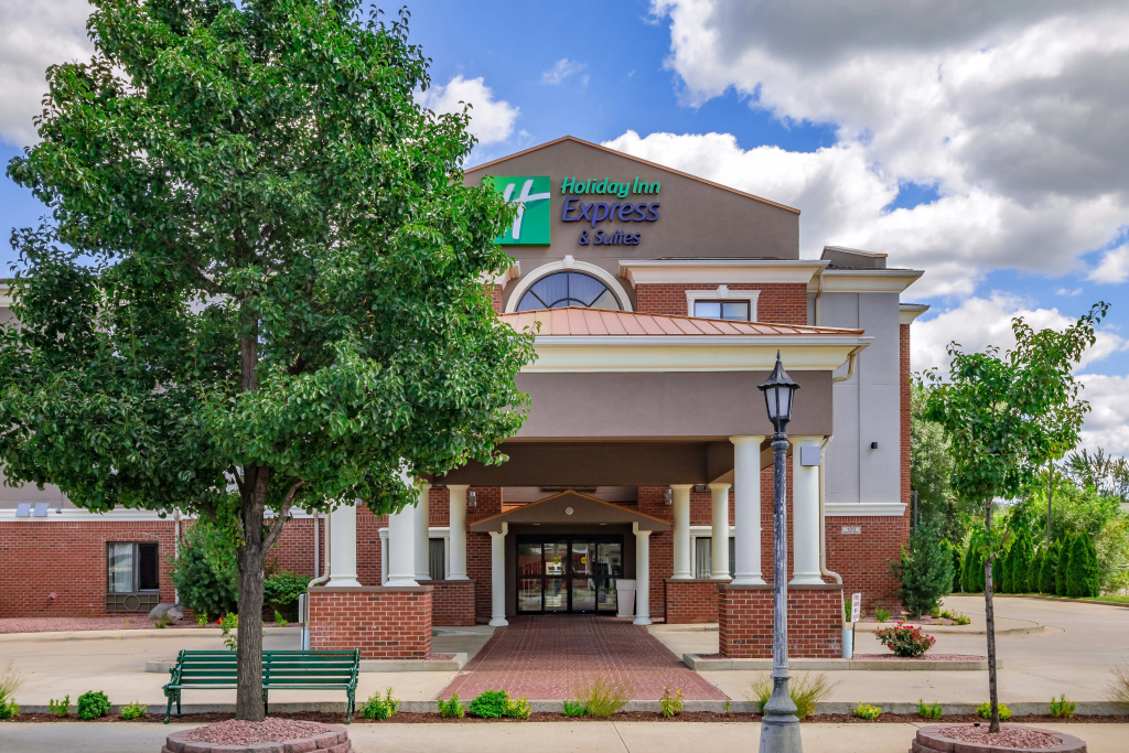 photo 1 of Holiday Inn Express Hotel & Suites South Bend by IHG
