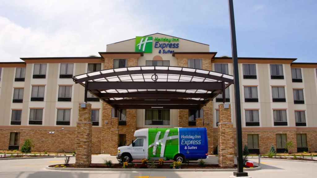 photo 1 of Holiday Inn Express & Suites St Louis Airport by IHG