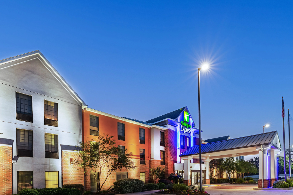 photo 1 of Holiday Inn Express & Suites Sulphur (Lake Charles) by IHG